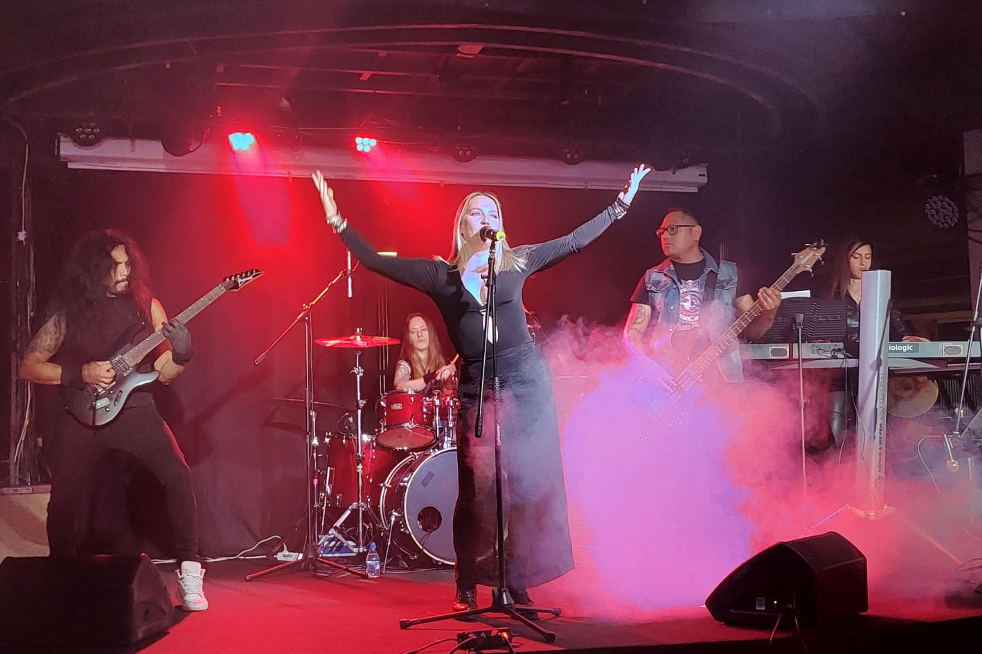 Time Rebels actuando en el Festival 8M, Madrid